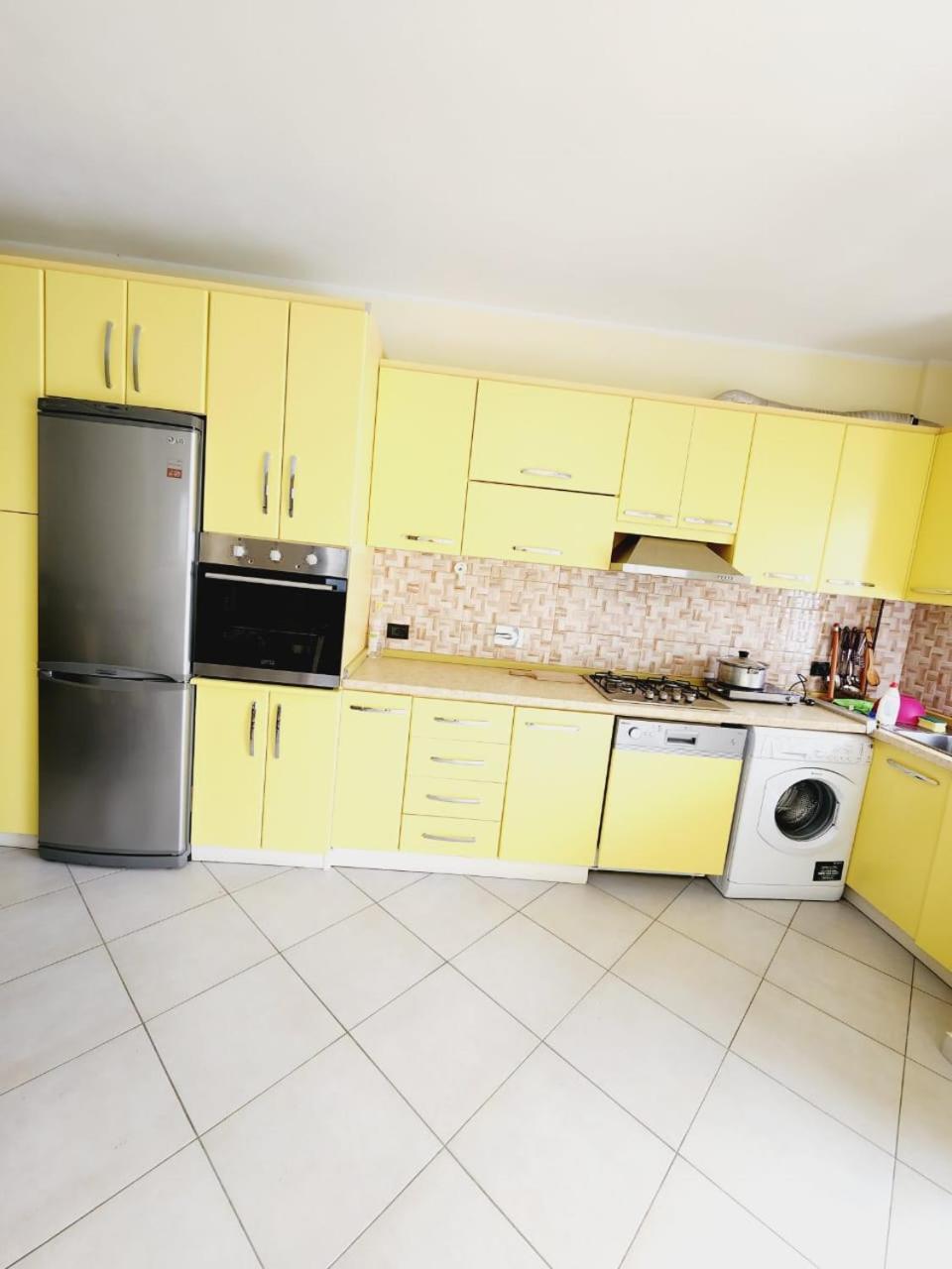 Summer Apartments Shengjin Luaran gambar